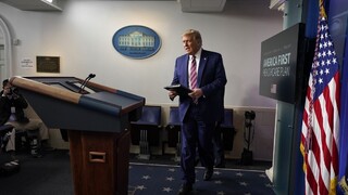 Schválili núdzový liek na Covid-19. Prípravkom sa liečil i Trump