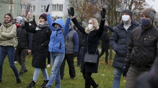V Minsku zatkli vyše 300 ľudí. Ulice reagovali na slová Lukašenka