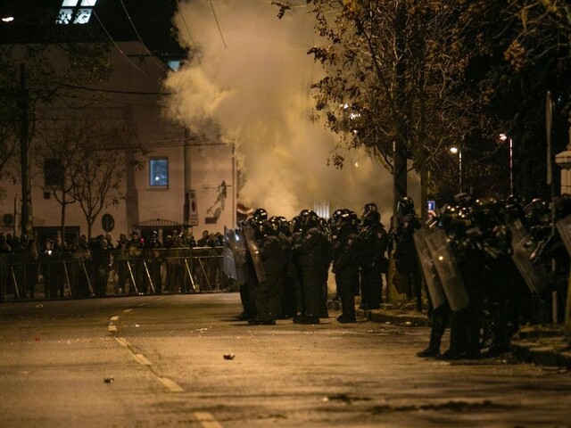 Kto zranil mladíka na nepovolených protestoch? Polícia prehovorila