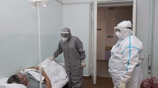 Vo viacerých krajinách sa situácia zlepšila, Rusko naopak hlási rekord