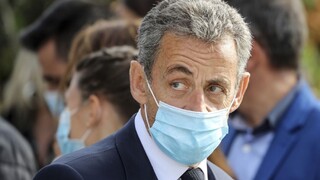 Začal sa súd s bývalým prezidentom Sarkozym, hrozí mu až 10 rokov