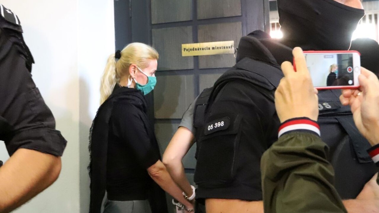 Desaťhodinový výsluch Jankovskej ukončili. Aký je ďalší postup?