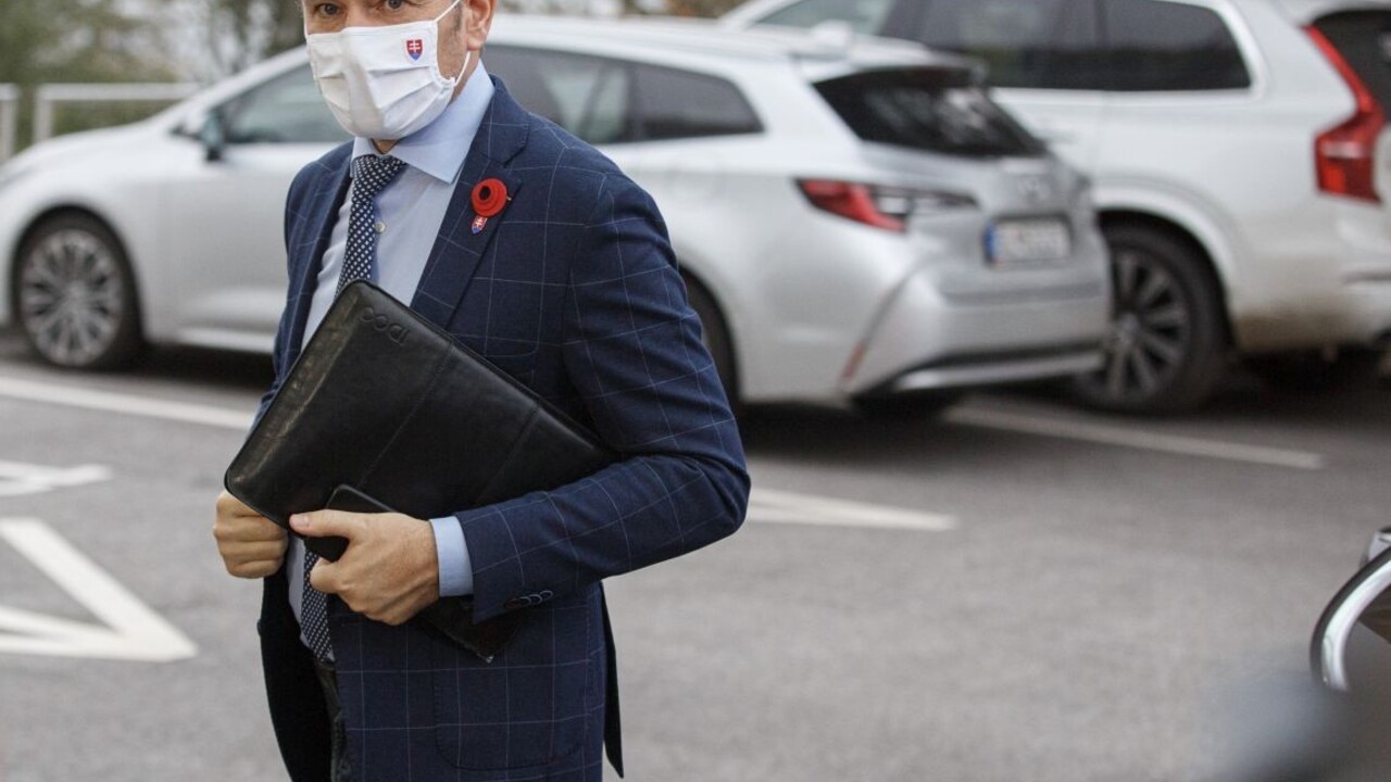 Matovič rozdelil časť peňazí zo svojej rezervy. Všetko neminul