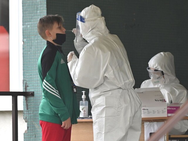 Máme už 839 obetí. Odhalili najmenej nakazených za posledné týždne