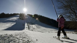 WHO varuje pred sezónou, samotné lyžovanie nie je problém