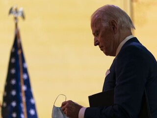 Výhru Bidena potvrdili ďalšie štáty, Trump zvažuje kandidatúru
