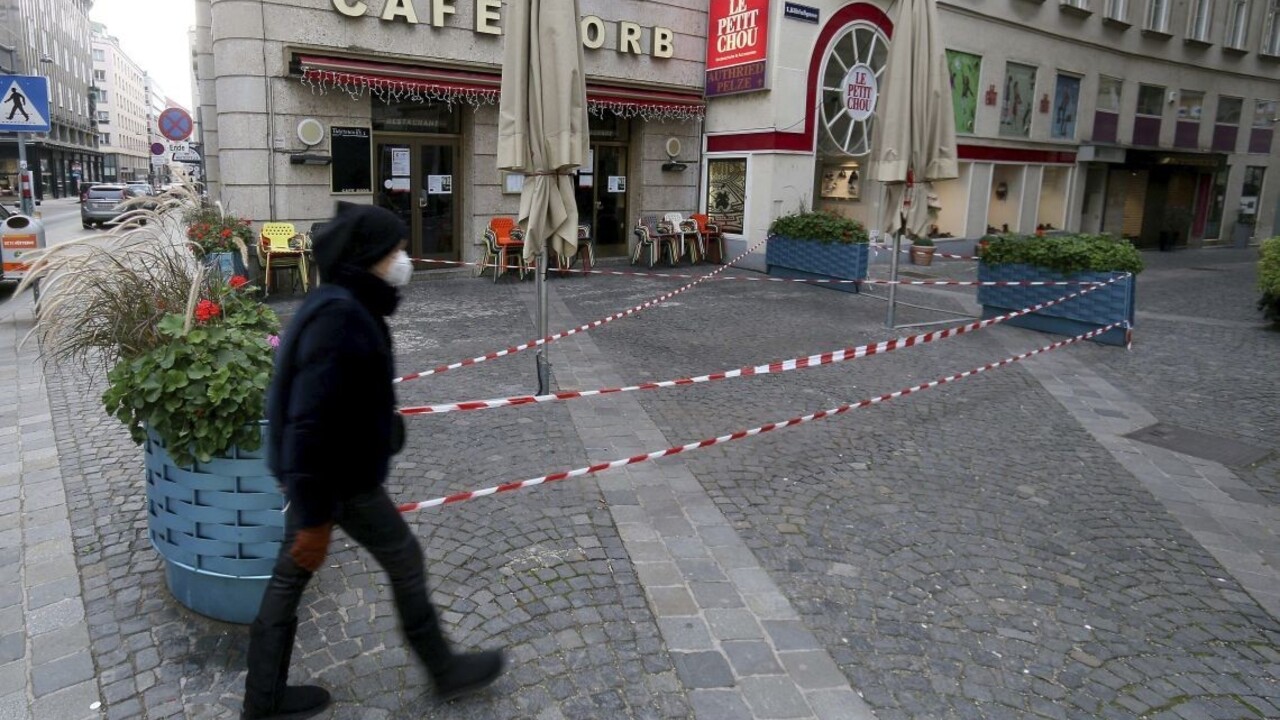 Naši západní susedia budú mať lockdown aj po novom roku