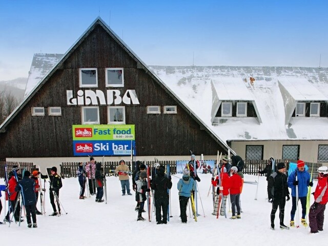 Malé lyžiarske strediská sú zúfalé, táto sezóna môže byť posledná