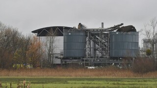 Skladom pri Bristole otriasol mohutný výbuch, hlásia zranených