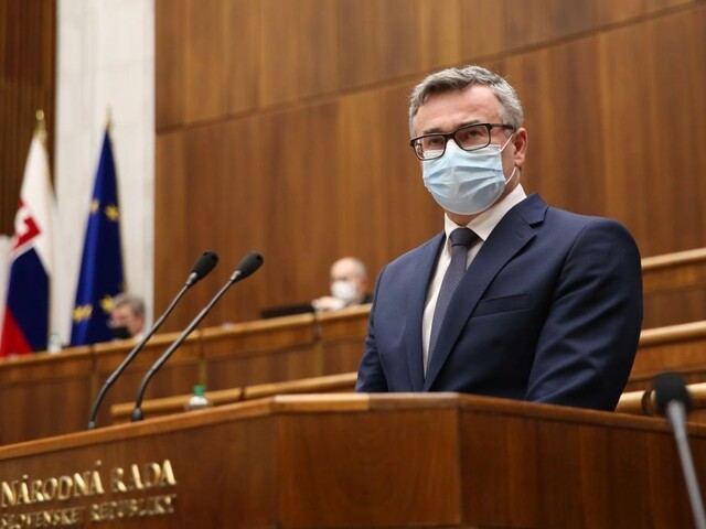 Nad nami je ústava. Šéf ÚS vyzval na zváženie prijatia zmien
