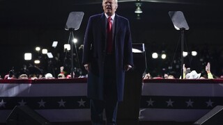 Trump znova poprel svoju prehru: Vyhrám, víťazstvo mi ukradli