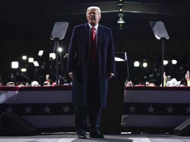 Trump znova poprel svoju prehru: Vyhrám, víťazstvo mi ukradli