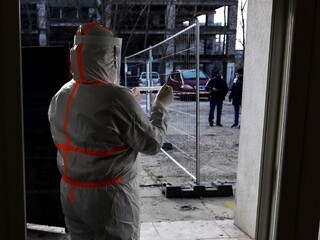Na niektorých školách pokračuje pilotné testovanie aj v nedeľu