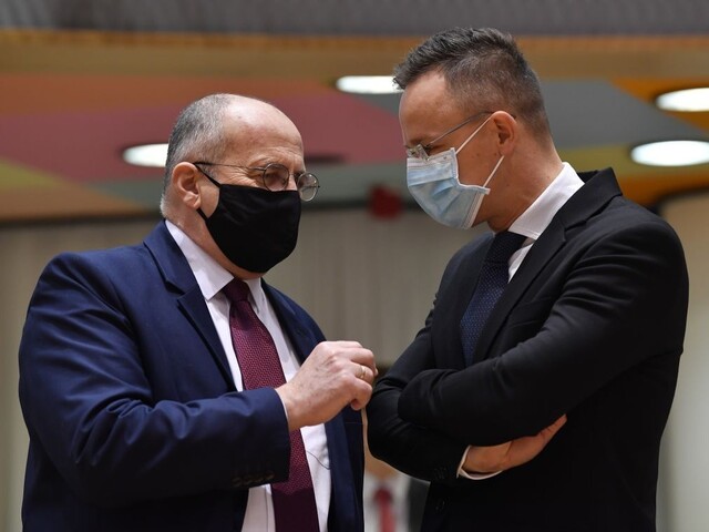 Maďarsko i Poľsko na trvajú na vetovaní rozpočtu Európskej únie