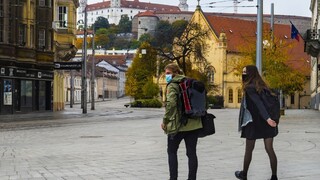 Situácia v Bratislave sa radikálne zhoršuje. Vírus je i v DSS