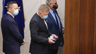 Fico kritizuje návrh na predĺženie núdzového stavu. Má vlastný