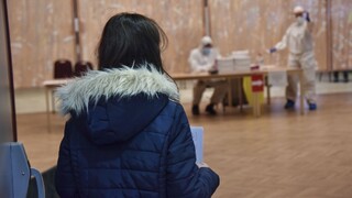 Je to zlé. Na Slovensku pribudli tisícky nových prípadov a 20 obetí