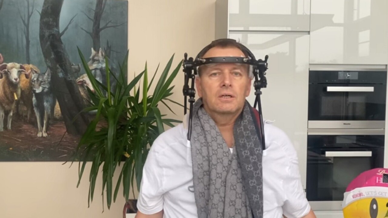 Kollár sa vyjadril ku kauze, Nicholsonová žiada jeho demisiu