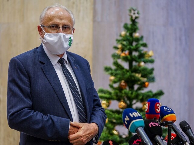 Minister Mičovský sa nakazil koronavírusom, je v karanténe