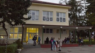 Rušia sa polročné prázdniny. Žiaci sa do škôl vrátia začiatkom februára