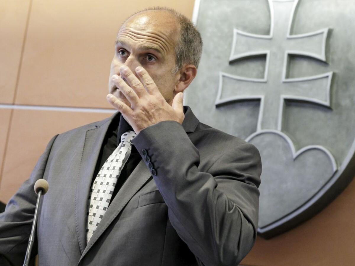 Lučanského zranenie v cele preveria. Kolíková poverila komisiu
