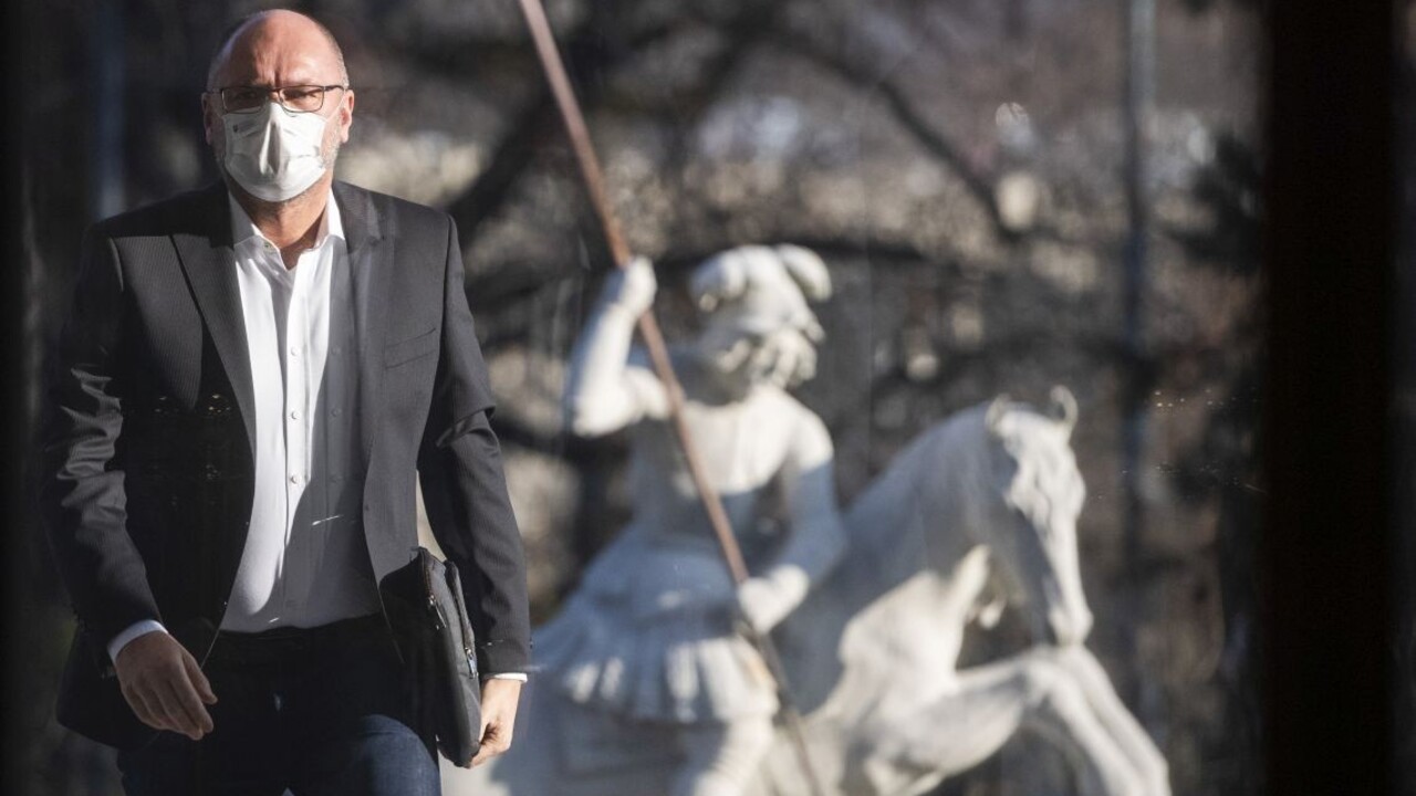 Sulík potvrdil zákaz vychádzania. Budú výnimky i systém bublín