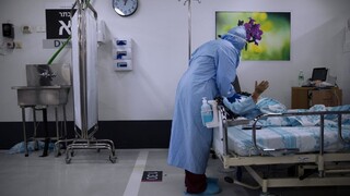 Izrael začína s očkovaním. Premiér Netanjahu bude medzi prvými