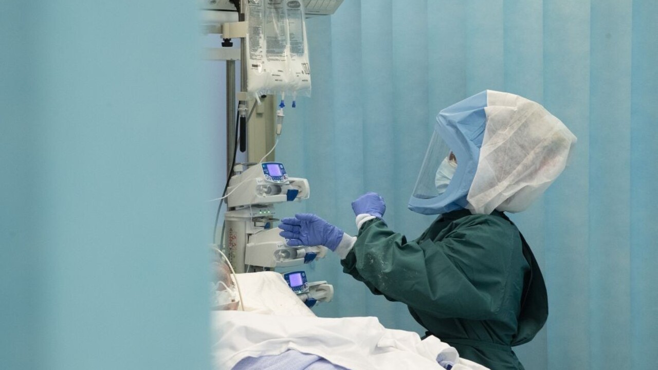 Horší než chrípka. Úmrtnosť na vírus je vyššia, ukázala štúdia