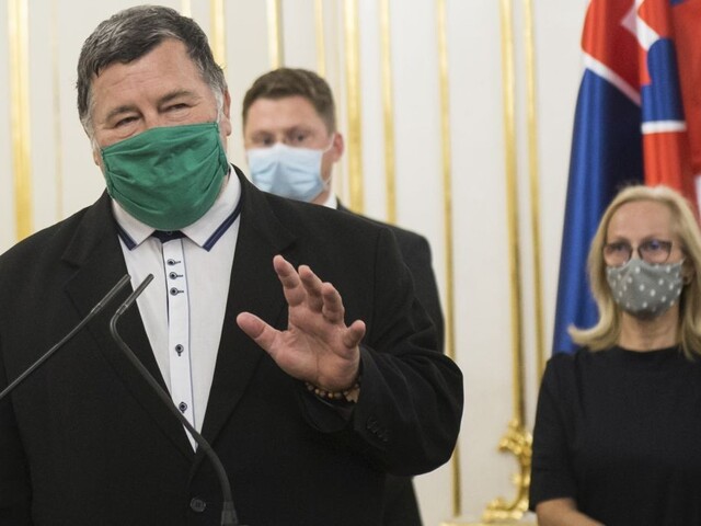 Šíri sa zavádzajúce video, Krčméry v ňom hovorí o očkovaní detí