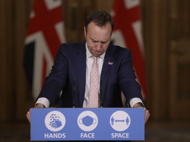 Briti objavili mutáciu zmutovaného vírusu. Je oveľa prenosnejšia
