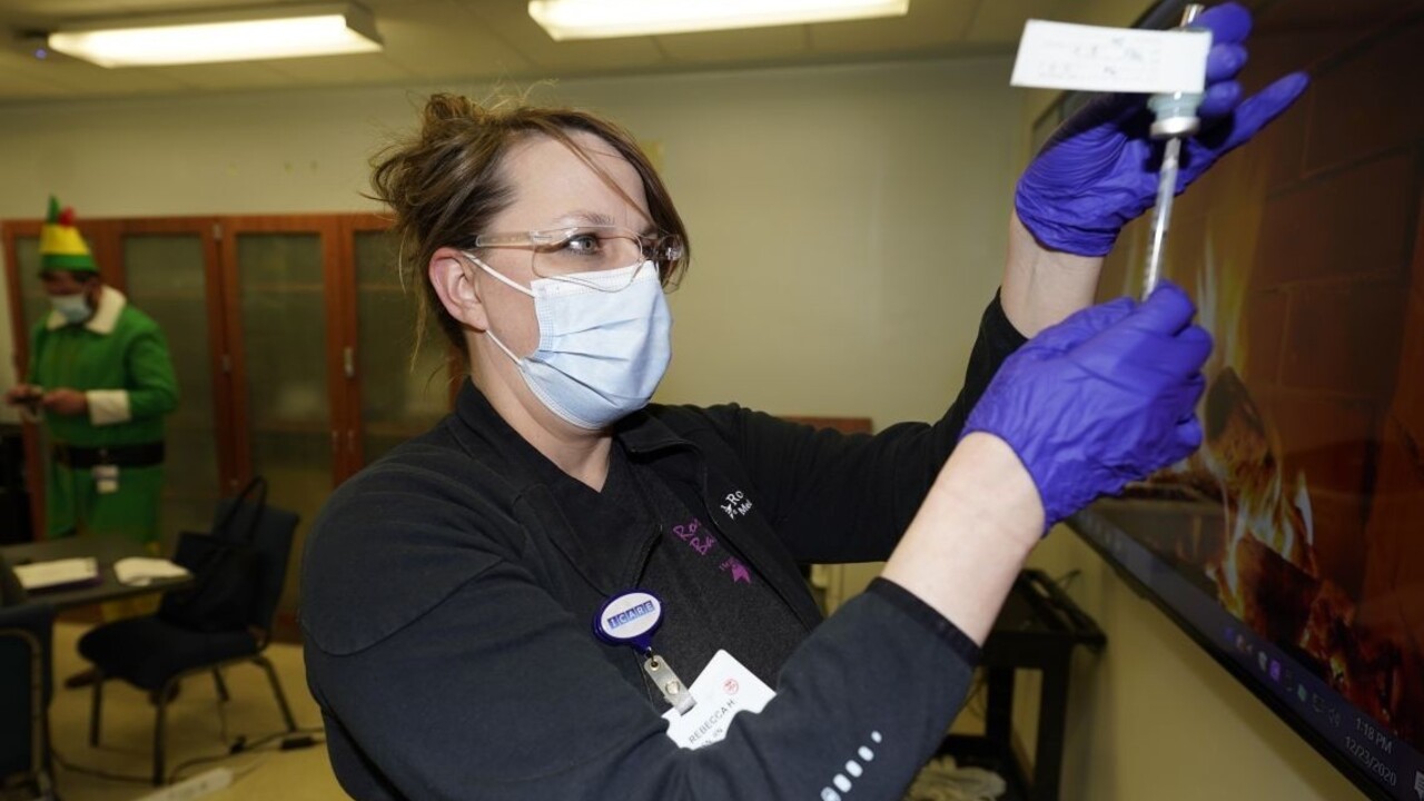 V USA zaočkovali vyše milión ľudí, expert predpovedá kolektívnu imunitu