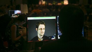 Veselé Vianoce, bábätko. Najznámejší whistleblower sa stal otcom