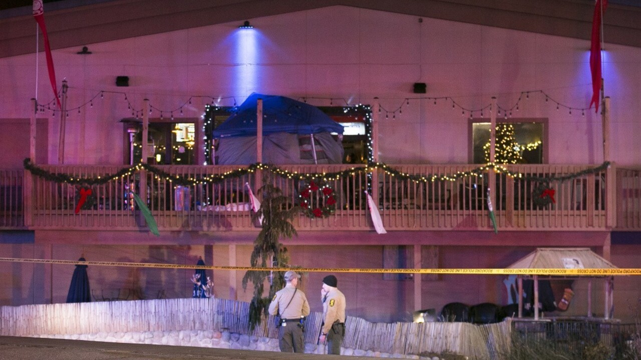 V bowlingovom centre sa strieľalo, medzi obeťami sú i tínedžeri
