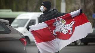 Protesty a zatýkania. Bielorusko poznamenala politická kríza