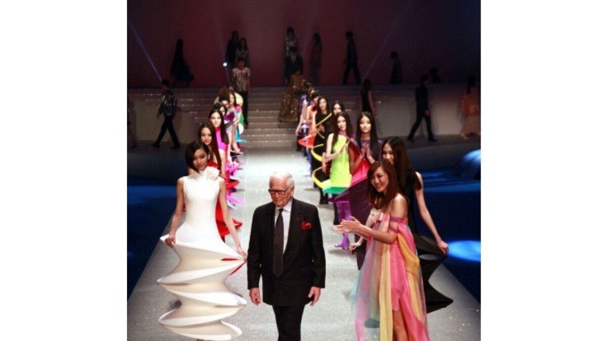china-pierre-cardin08759150878360_e2960f5c.jpg