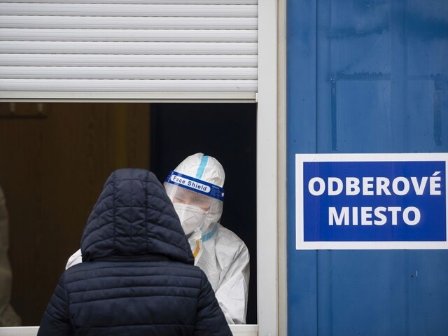 Situácia sa extrémne zhoršila. Odhalili vyše 12 000 infikovaných
