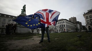 Británia definitívne opustila EÚ, začali platiť nové pravidlá