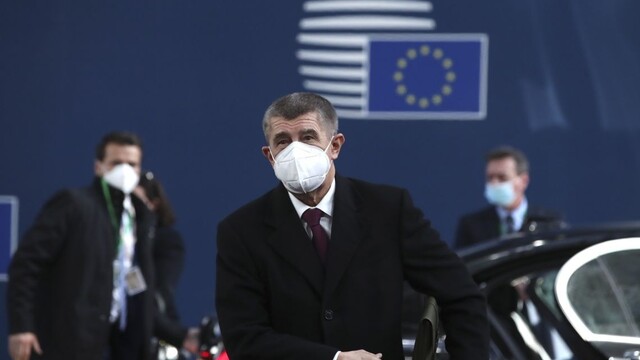 Babiš vyzdvihol reakciu ľudí na pandémiu, hovoril o ťažkom roku