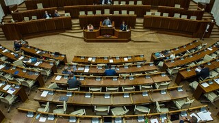 Bude parlament hlasovať online? Poslanci vidia možné problémy
