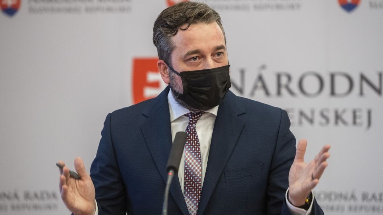 Mám Covid, píše Blaha. Myslí si, že sa nakazil v parlamente