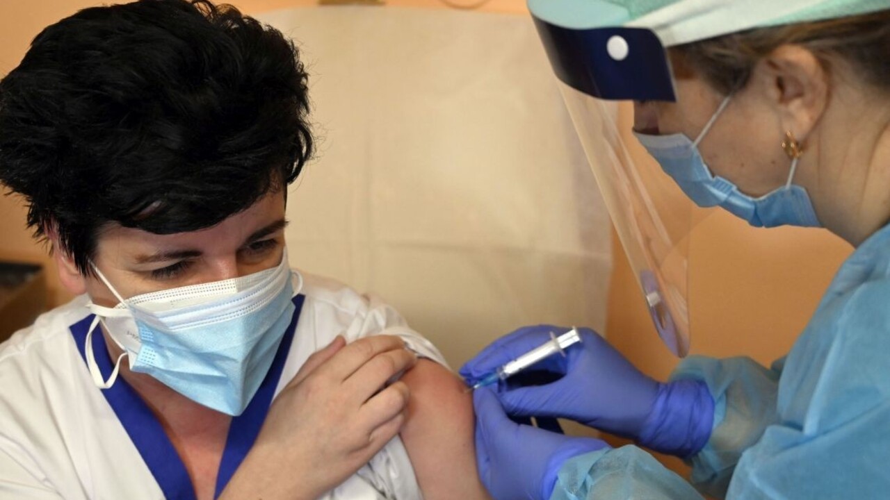 Na očkovanie sa môžu prihlásiť ďalšie skupiny, sú medzi nimi i študenti