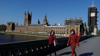 Starosta Londýna vyhlásil stav ohrozenia, vyzýva k zodpovednosti
