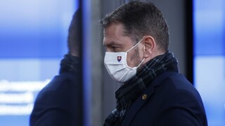 Mutácia je všade, povedal premiér v TA3. Vláda rozhodne, čo ďalej