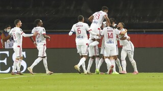 Napriek remíze Lyon naďalej vedie, PSG zaostáva iba o jeden bod
