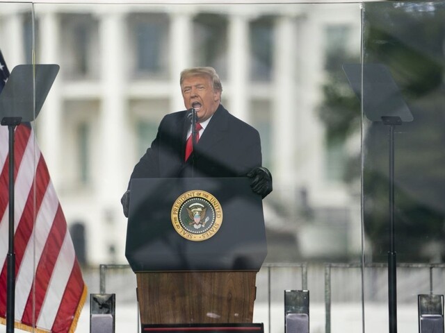 Pred inauguráciou hrozia násilnosti, Trump vyhlásil núdzový stav