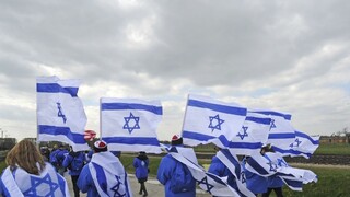 Izrael chce ochrániť pred nákazou všetkých, ktorí prežili holokaust