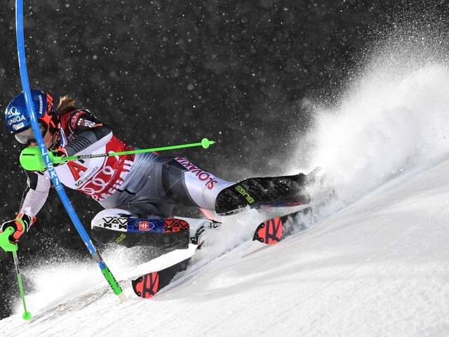 Vlhová je po prvom kole slalomu tretia, vedie Shiffrinová