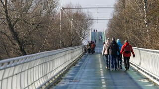 Zatvoria časť hraničných priechodov medzi Slovenskom a Rakúskom