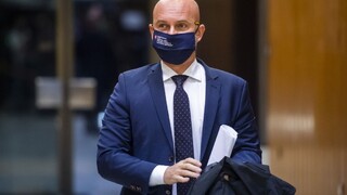 Zákon o VŠ sa rieši. Gröhling sa svojho titulu neplánuje vzdať