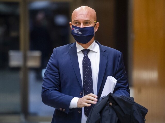Zákon o VŠ sa rieši. Gröhling sa svojho titulu neplánuje vzdať